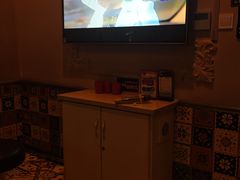 -莹乐迪量贩式KTV(祝桥店)