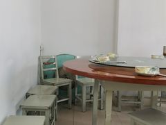 -胡子饮食店