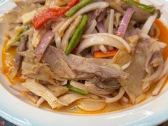 -乡村馕坑肉·烧烤·新疆菜·本地人更爱吃(阿勒泰首店)