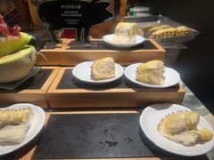 -雍容荟帝王蟹活龙虾展台自助(IFS黑金店)