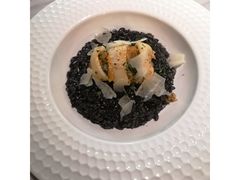 -La Mer Restaurant & Lounge