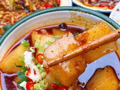 -拈签一笑黄牛肉辣卤串串