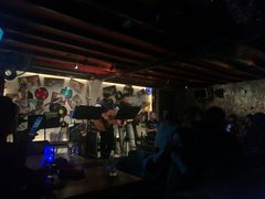 -南锣鼓巷吉他吧(鼓楼店)
