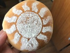 爆浆芝士红豆面包-啊噗吐呦现场烘焙(麦凯乐店)