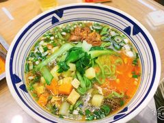 肉臊子汤面-秦君宝手擀菠菜面(金花路店)