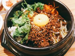 牛肉石锅拌饭-同堂韩国料理炭火烤肉(彩虹广场店)