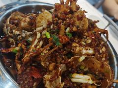 -凤凰路何眼镜香辣蟹(花果园店)