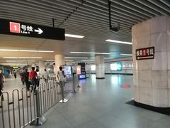 -上海体育馆(地铁站)