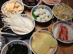 -周小明火锅(黑金冠社区店)