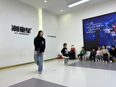 -潮童星少儿模特形体培训(郑州总校)