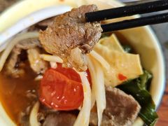 -黄利砖万峰林布依特色酸笋牛肉馆
