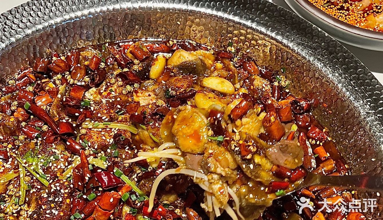 就这个… 4个人要了10碗饭