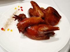玻璃皮润烧乳鸽皇-北京厨房(SKP店)