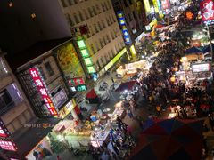 -六合夜市