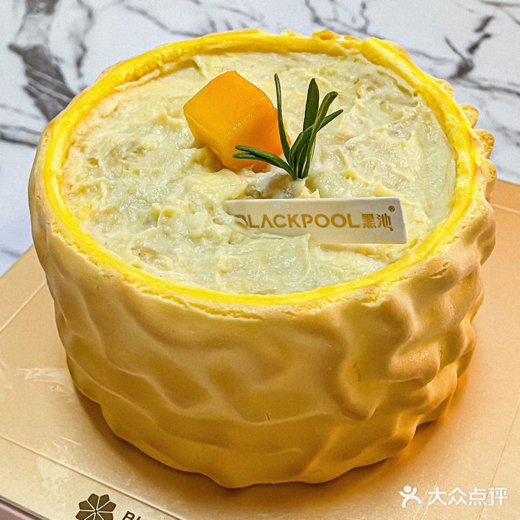 黑池蛋糕是来报恩的吧‼️榴莲脑袋能空口吃一个🤤
