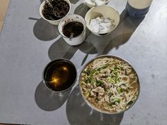 -正宗杨记普洱酸醋米线(总店)