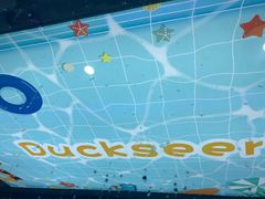 -蓝鲸奇亲子游泳俱乐部