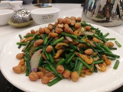 韭菜花炒河虾-大嫂镬仔·焖鸡煲·啫啫煲(逢源路店)