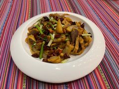 云南酥肉-香巴拉云南餐厅(华莱坞店)