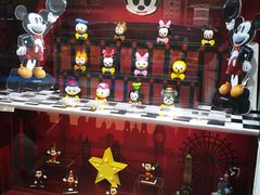 -泡泡玛特POPMART(蓝色港湾店)