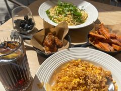 -必胜客(上海华谊新所店)