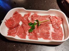 现切小黄牛肉-锅说大脸毛肚重庆老火锅(佐阾店)