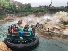 雷鸣山漂流-上海迪士尼度假区