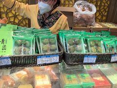 -功德林(南京西路店)