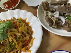 -苏莱特色牛骨滩羊手抓馆(长城东街总店)