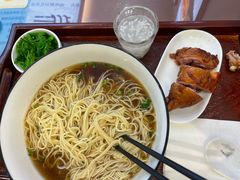 -百年老字号·观振兴蟹黄面·三虾面·苏式面(观前街富仁坊巷店)