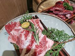 -草家酱蟹炭火烤肉店(珲春南路一店)