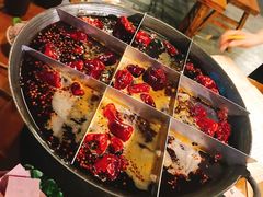 -白乐天毛肚火锅馆(南滨路店)