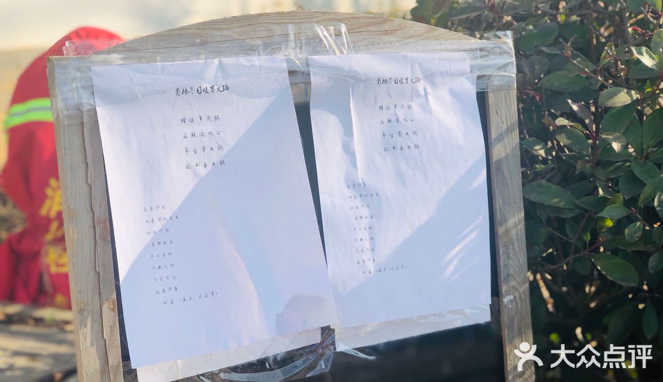 连降噪耳机都能够舍弃，一个双肩包就到达这里