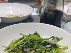 -鸭王烤鸭店(三里河店)