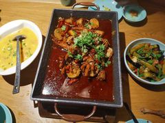 -有红鸡毛店·川菜(建设路店)