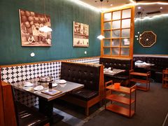 卡座-胡须佬鸡煲四季火锅店(石厦西村直营店)