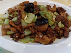 -鑫巴蜀小镇 · 水煮鱼专研店(玉桥店)