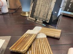 -邊城書店