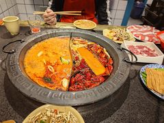 -宽板凳老灶火锅(台湾街店)