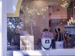 -FLOVIE FLORIST CAFE