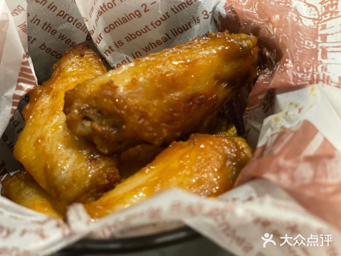 西堤厚牛排(国瑞店)蜜汁鸡翅图片