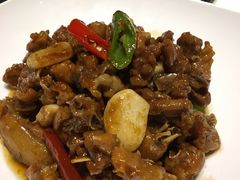 -鱼鲜饭香·招牌汽锅剁椒鱼头王