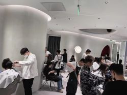-3AM·S HAIR SALON烫发染发接发