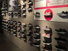 -斯凯奇(西安曲江大悦城店)