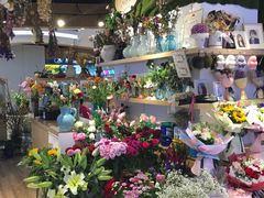 -谷莠子花艺气球派对·绿植造景·花艺沙龙(东海缤纷天地店)