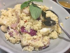 -大头虾越式风味餐厅(光明广场店)