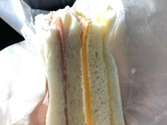 满汉三明治&nbsp;30台币-洪瑞珍三明治(忠孝店)