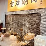 香气四溢,我俩吃了一半实在吃不动打包了