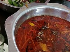 -周良天山牛杂城(天山路总店)