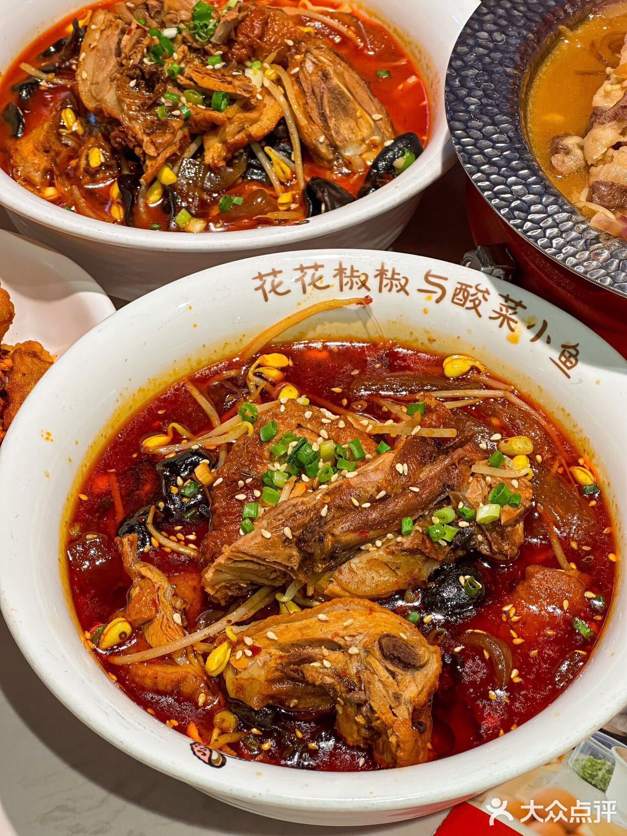 这家餐厅太适合我了吧！性价比高的冒烤鸭[礼花]